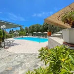 Apart-hotel Amazona And