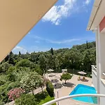 Apart-hotel Amazona And Spartià