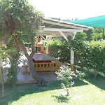 Apart-hotel Amazona And Spartià