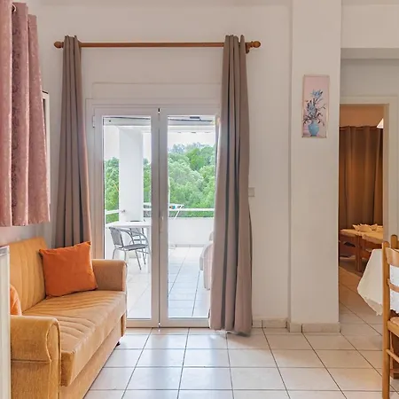 Amazona Apartments&studios Spartià