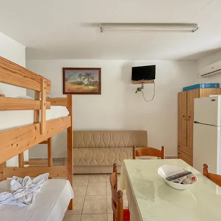 Amazona And Aparthotel