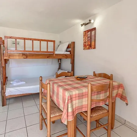Aparthotel Amazona Apartments&studios 3*