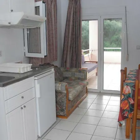Aparthotel Amazona And 3*