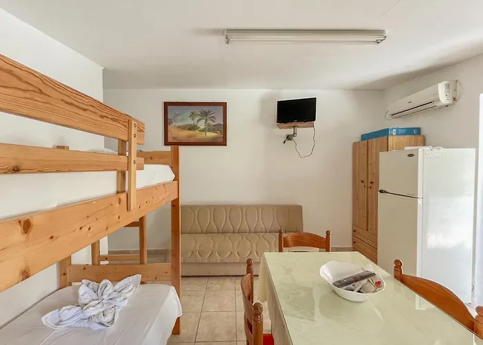 Amazona And מלון דירות