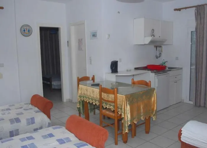 מלון דירות Amazona And ספרטיה