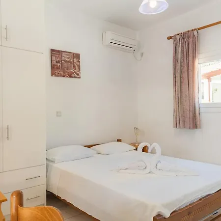 Amazona And מלון דירות 3*